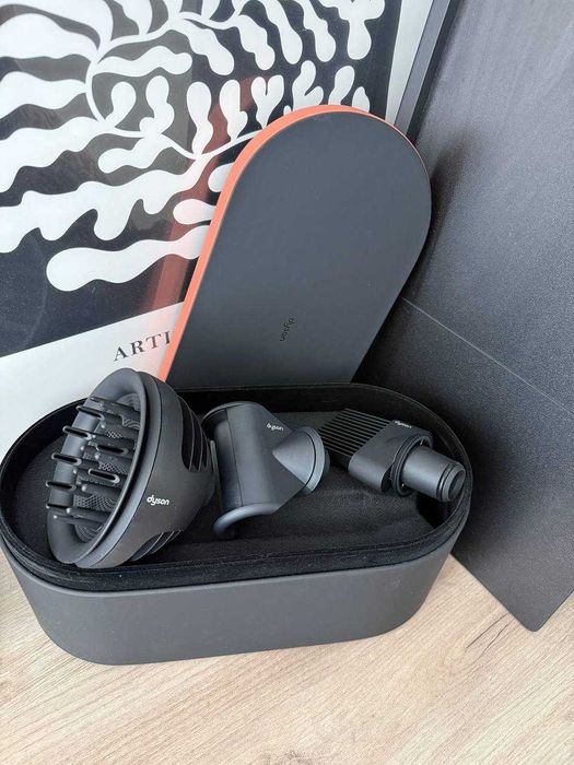 Dyson Supersonic Nural Hair Dryer Amber Silk — як новий, куплений 3 міс. тому, повний комплект