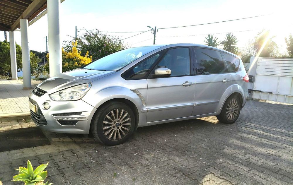 Ford S-Max 1.6 TDCi (2014) –  180.000 km – Muito Económica e Espaçosa
