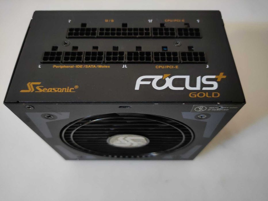 Блок живлення 750W Seasonic Focus Plus GOLD SSR-750FX модульний.