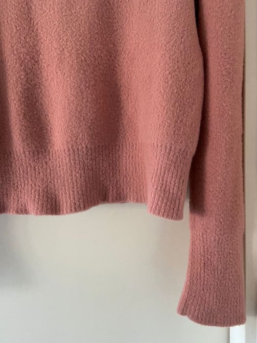 Camisola gola alta rosa da Zara