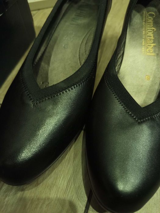 Sprzedam nowe skórzane buty brend  Alpina  r.7 (40)