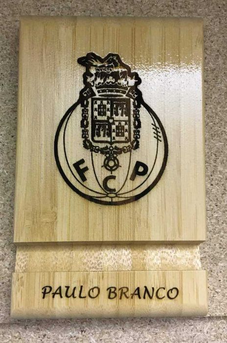 Suporte de telemóvel personalizável