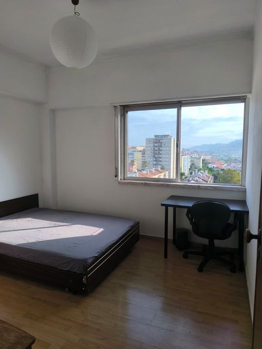 Arrendo quarto excelente localização