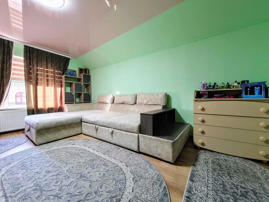 Здається 4-х кімнатний БУДИНОК в ЦЕНТРІ міста р-н вул. ГЕРОЇВ МАЙДАНУ.