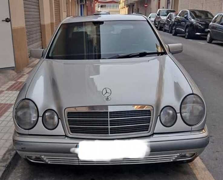Mercedes Benz E300 turbo diesel