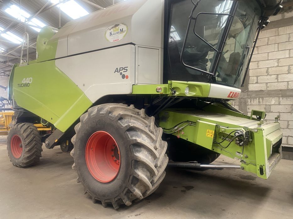 Claas Tucano 440