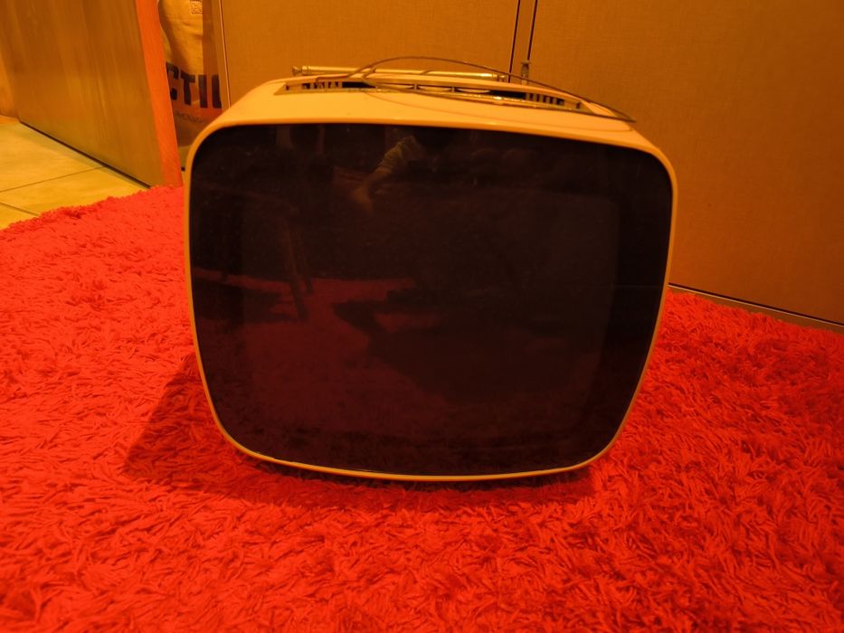 Televisão Vintage Indesit