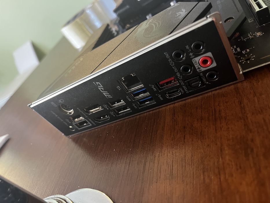 MSI MPG B550 GAMING PLUS AM4 – jak nowa, używana 3 tygodnie, komplet