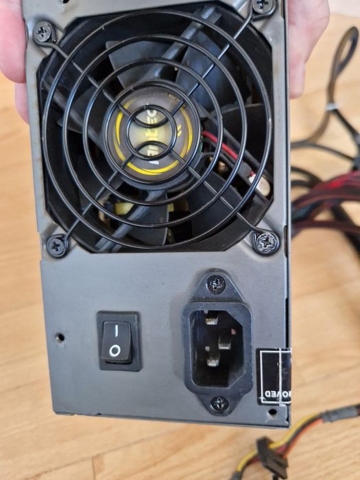ANTEC 650W Блок живлення 6+8(6+2)відеокарта Стан гарний