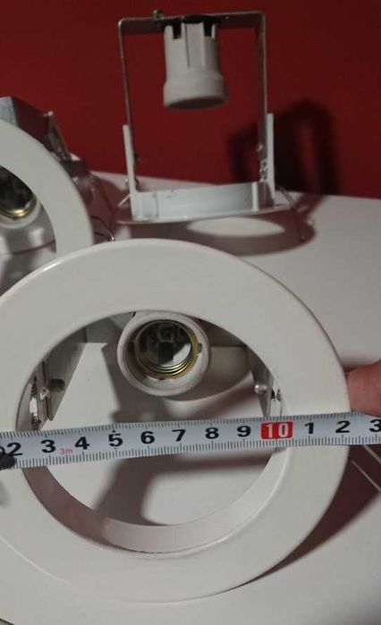 Conjunto de 4 focos de encastrar (circulares)