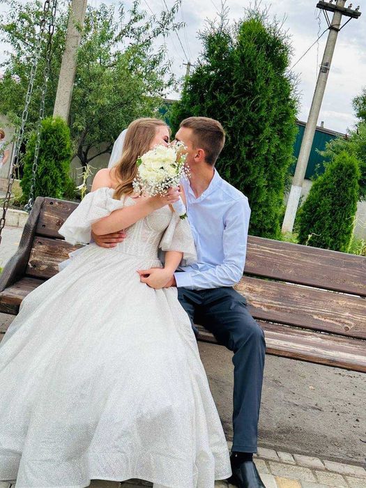Весільна сукня за пів ціни