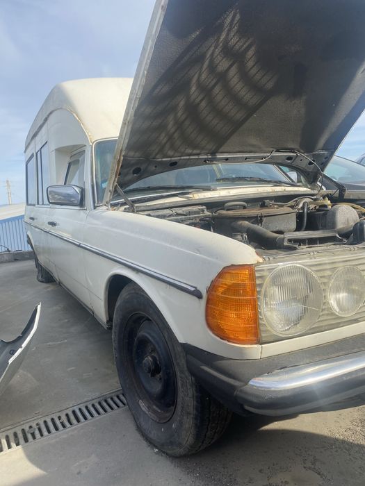 Ambulancia Mercedes w123