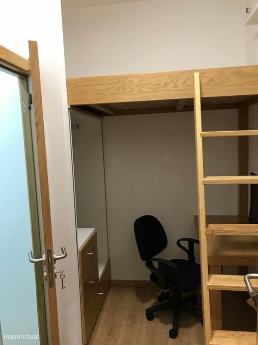 Quarto - localizado em Baixa Coimbra