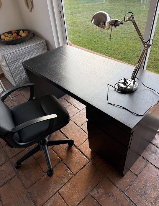 Secretária MALM IKEA Preta Ótimo Estado
