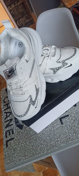 Buty nowe damskie rozmiar 40