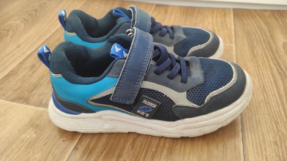 Кросівки на хлопчика