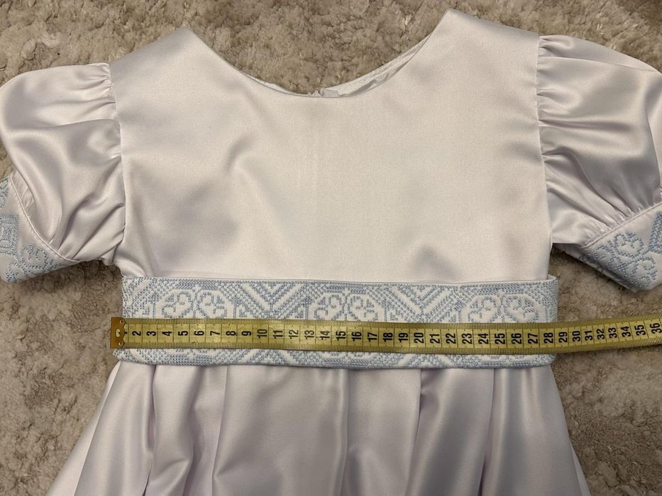 Вишите плаття. Плаття для причастя