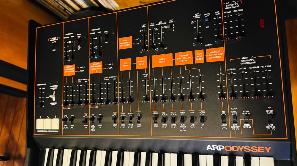KORG ARP Odyssey + Sequencer KORG SQ-1 – stan fabryczny, nieużywany | Analogowy syntezator duofoniczny