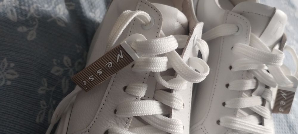 Buty Nessi rozmiar 38