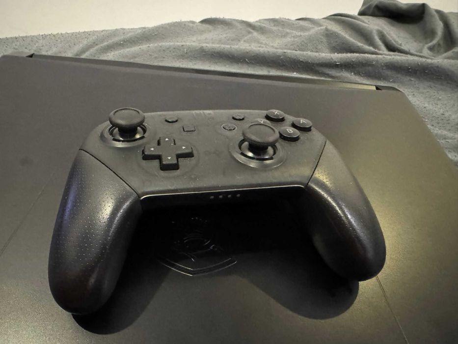 Nintendo SWITCH Pro Controller445835720146954241