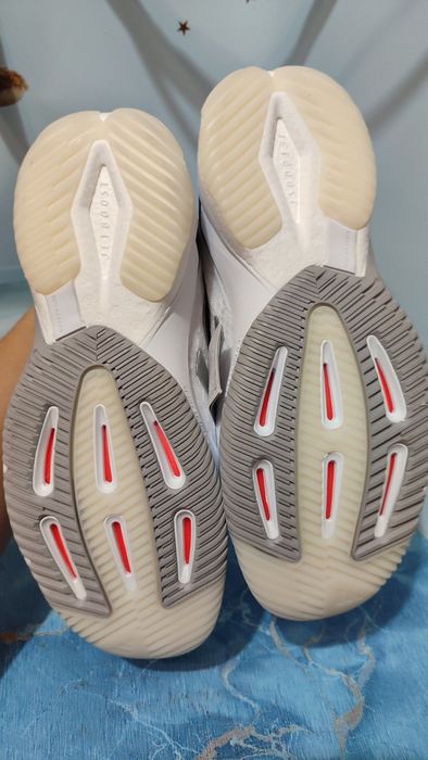 Жіночі волейбольні кросівки Adidas crazyflight 5