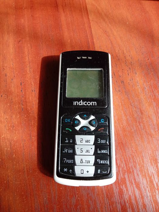 Продам телефон кнопочный Indicom
