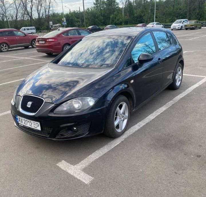 Продам автомобиль SEAT Leon
