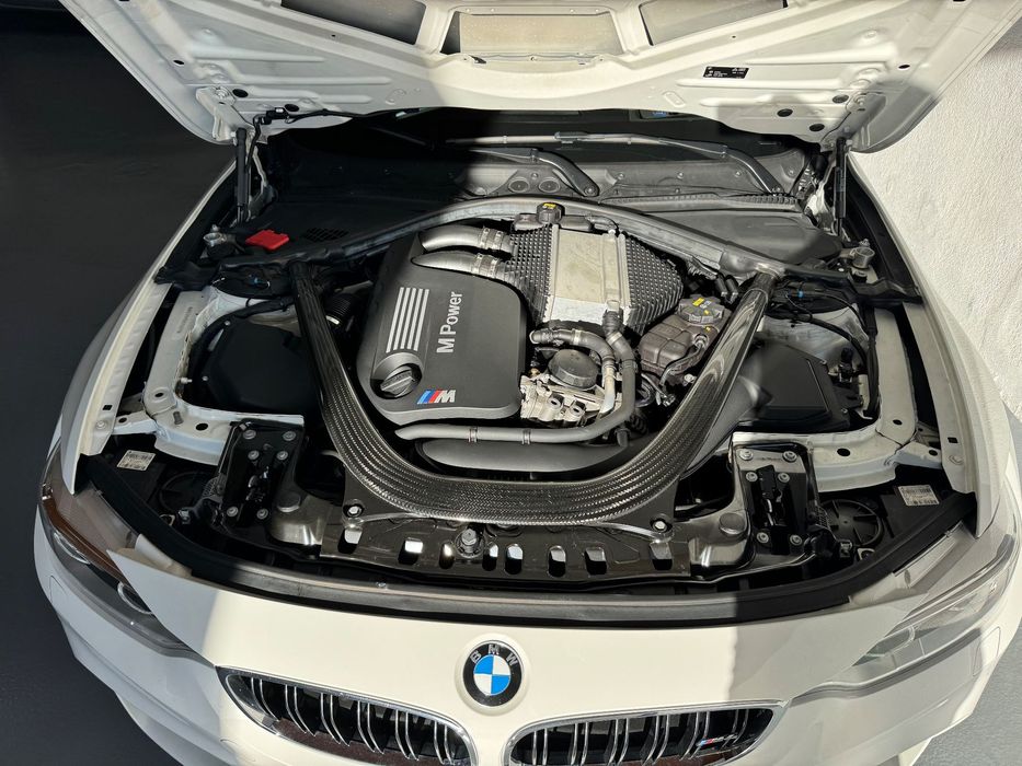 BMW M4 Automatic64617691992963123