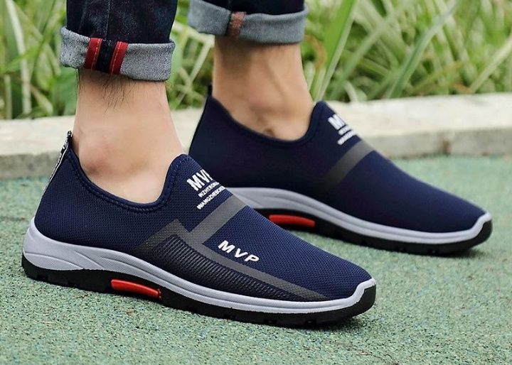 Легке текстильне взуття.