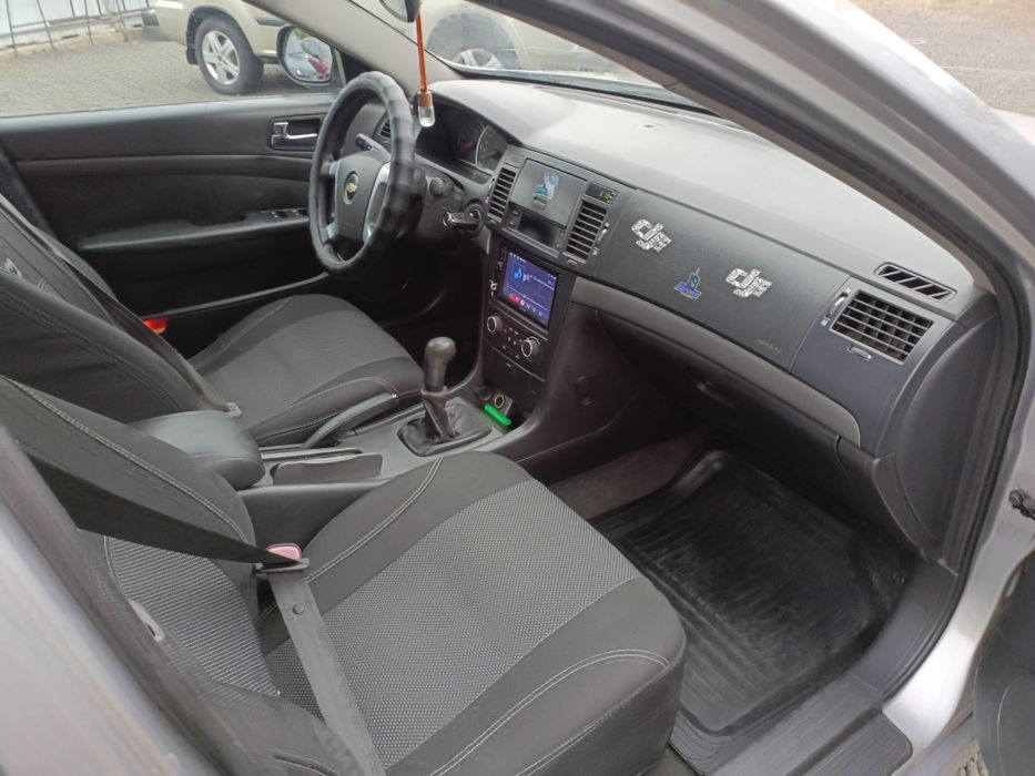 Chevrolet Epica 2.0 рік 2009