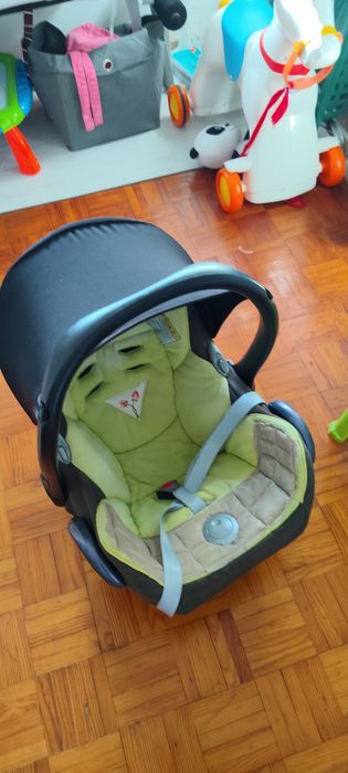 Carro BebéConfort com cadeirinha e ovo