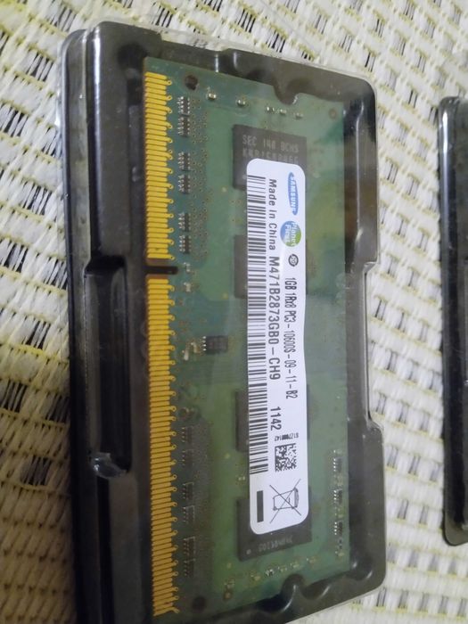 Оперативная память для ноутбука DDR3  Samsung   1 gb.