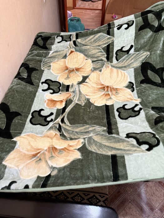 Продам плед новый