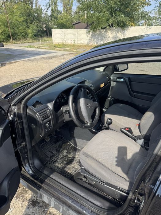 Продам Opel Astra об’єм 1.6 год 2009