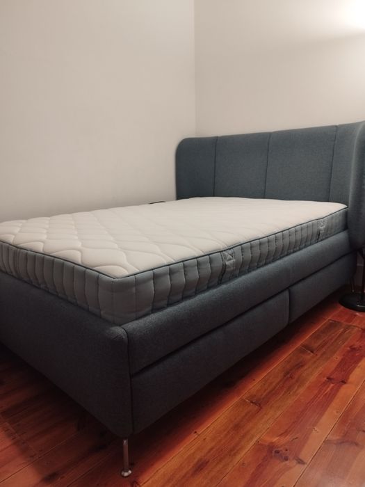 Cama de casal com colchão