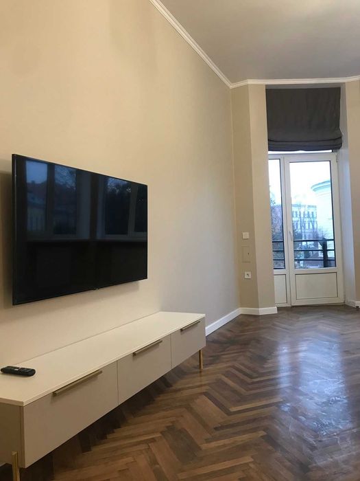 2-кімнатні апартаменти по вул.О.Кобилянської 31 з каміном і балконом