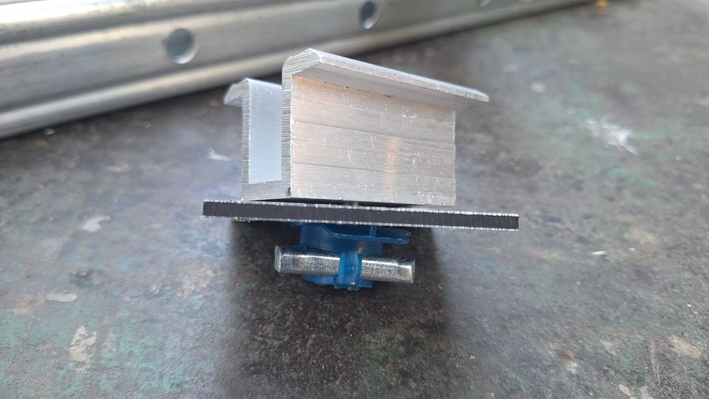 Крепления для солнечных панелей, Кріплення для сонячних панелей