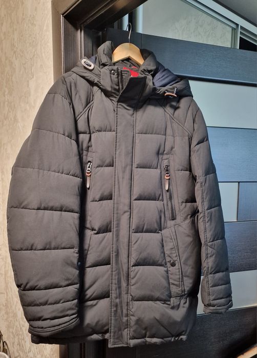 Мужская куртка-пуховик 56 р. в идеальном состоянии