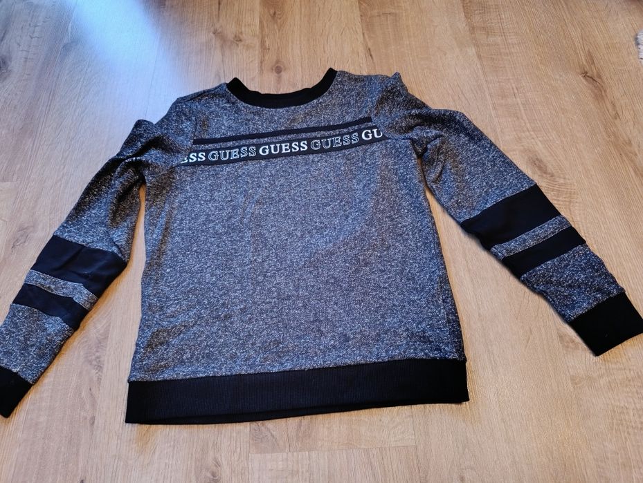 Bluza marki Guess