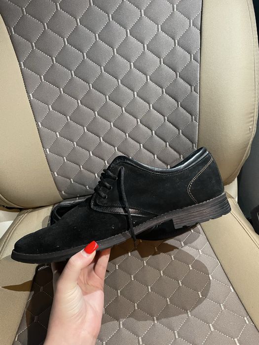 Туфлі мешти черевики