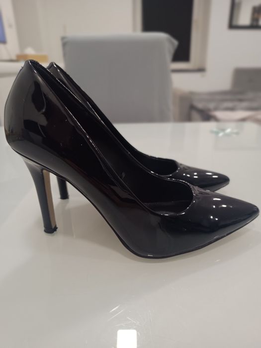 Szpilki czarne rozm 37