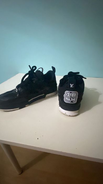 Vendo LV skater como novas