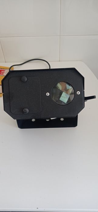 Projector com cores de tecto