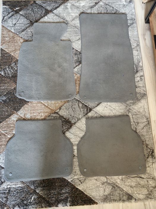Oryginalne Dywaniki BMW E39 - Szare.