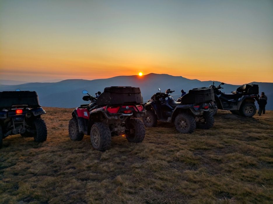 Прокат квадроциклів , подорожі та катання на квадроциклах.