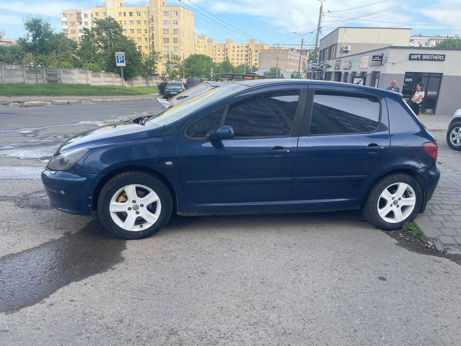 Автомобілі продаж 2300