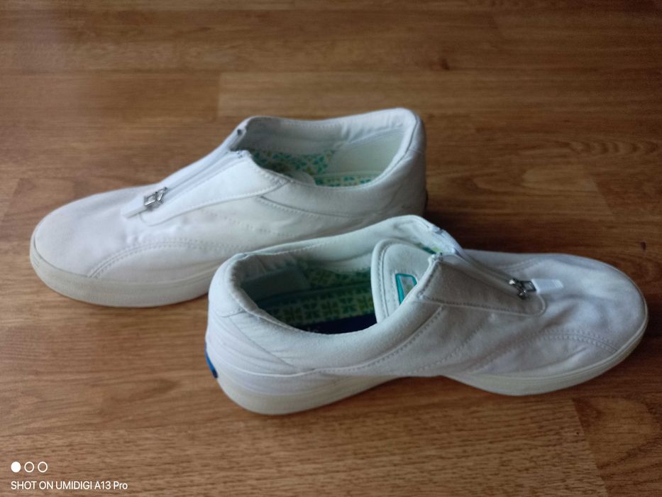 Sapatos/ sapatilhas senhora