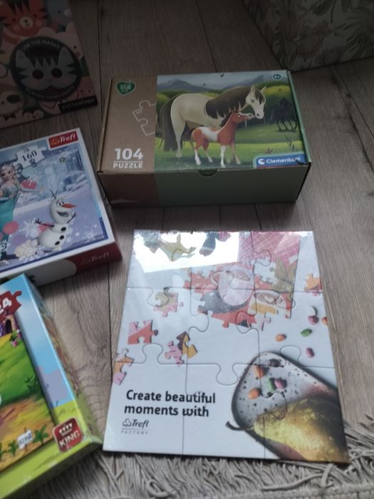 Zestaw puzzli ze zdjęcia