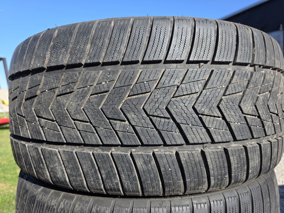 Opony Trocmox 255/35R20