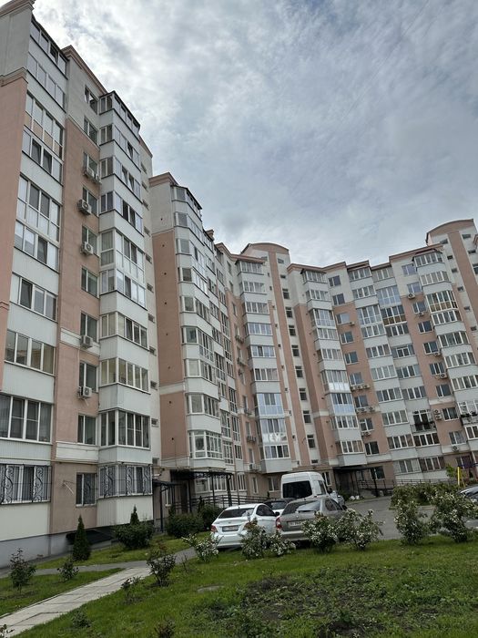 Продам 3-х кімнатну  квартиру  на Леваді.